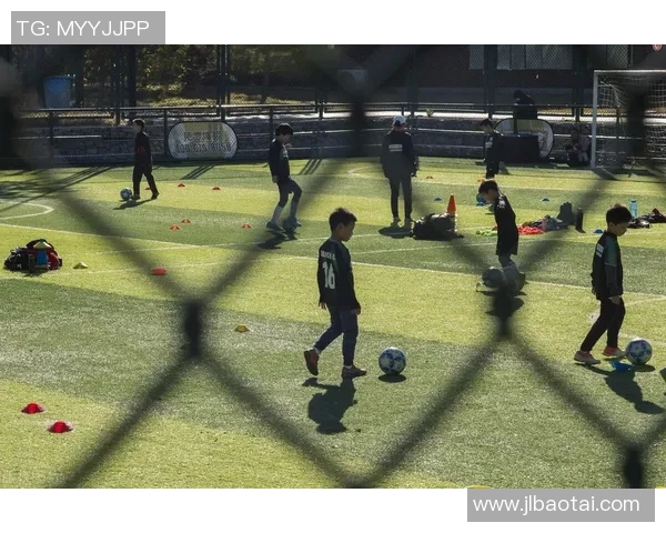 足球WPS全新玩法揭秘助你轻松提升球技与战术水平